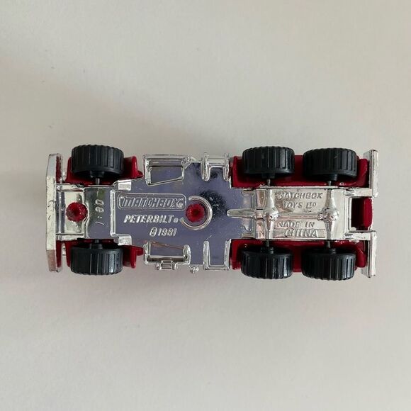 Vintage Matchbox 1981 Peterbilt Cement Truck Red Vintage Matchbox Diecast 1:2 - Picture 6 of 9